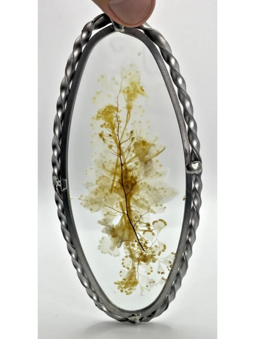 Vintage Lasting Impressions Oval Suncatcher with Pressed Flowers in Pewter Frame